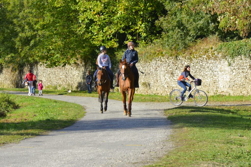 Lorient Bretagne Sud, balade à cheval ou à vélo sur le chemin de halage de la rivière du Blavet