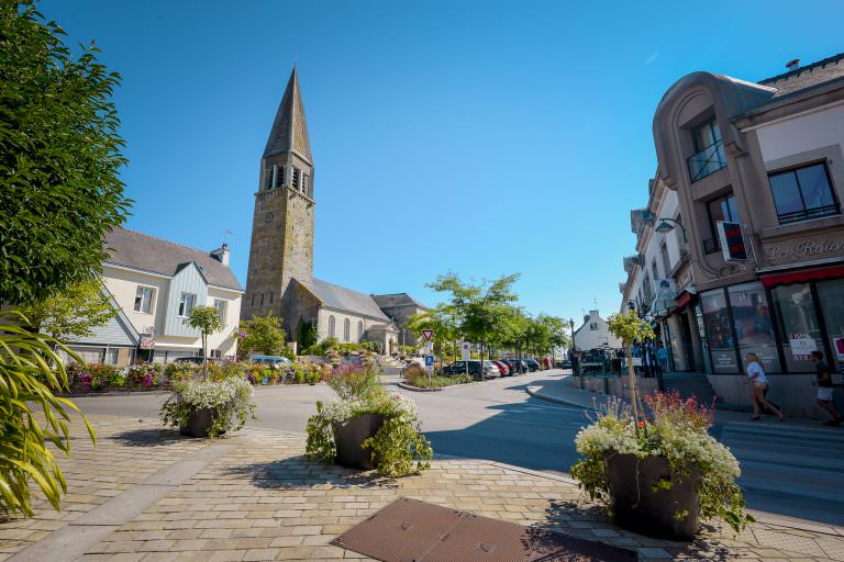 Guidel, église