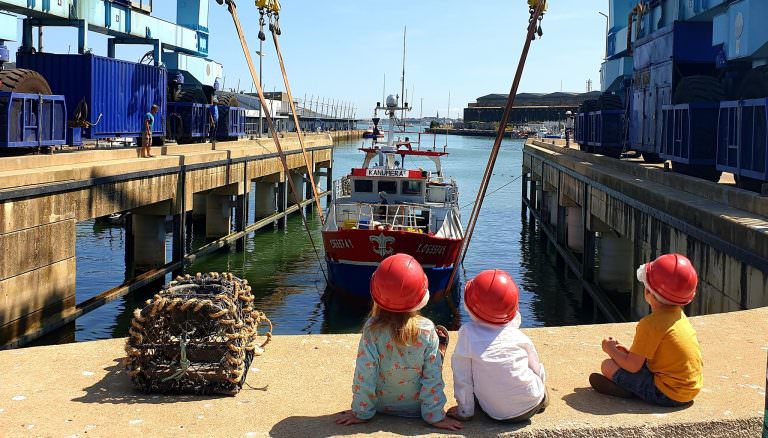 Visita guiada del puerto pesquero de Keroman, en Lorient (Bretaña, Francia)
