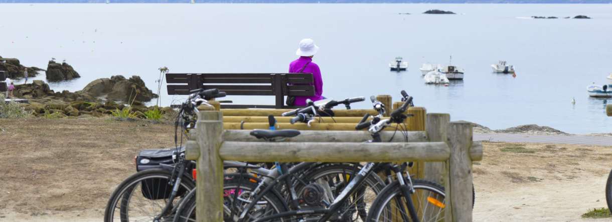 Ploemeur, pause vélos sur la voie verte du littoral