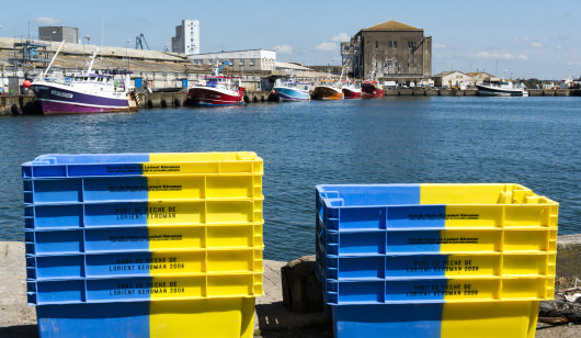 Caisses port de pêche Lorient