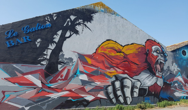 Graff d'un gorille par LEZ et SAMP au Galion à Lorient