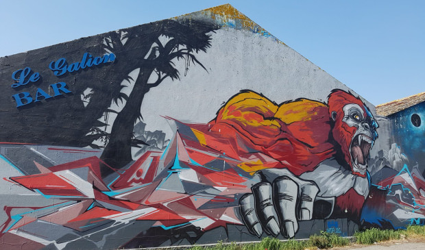 Graffiti del barrio del puerto pesquero de Lorient (Bretaña, Francia). Artistas: Moker Crew LEZ - SAMP