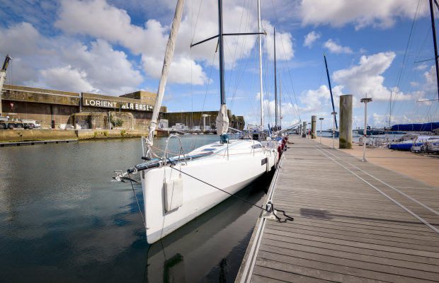 Ponton à Lorient la Base.